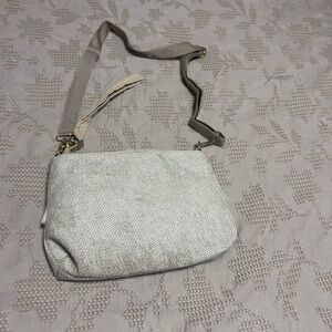 Elegant Cream Shoulder Bag